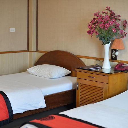Valentine Hotel - Hong Ha Hanoi Exterior photo